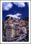 Riomaggiore, 30 Maggio 2004
Nikon FG-20, Nikkor 28mm AI, Polarizzatore Hoya HMC. Fuji Velvia 50. 1/60@f8