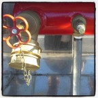 Progetto iniziato nel 2015 dedicato a dettagli e scorci urbani. Scatti realizzati con il Tablet Samsung Galaxy 10.
Le foto vengono successivamente elaborate con il programma Paper Pictures e quindi inserite online tramite Instagram sfruttando i filtri messi a disposizione dal programma.