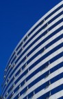 Strisce blu e strisce bianche nel blu