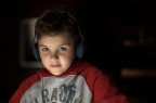 headphones... headphones...