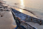 Abbandonata all'alba