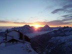 Alba dal rifugio Lagazuoi Dolomiti Bellunesi......dopo poche ore si scatenera una bella bufera di neve.....