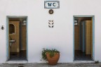 WC WC