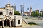 Tra passato e futuro Tra passato e futuro