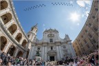 Loreto (AN) - Festa della nativit� di Maria - 8 settembre 2017
Tradizionale sorvolo della Basilica da parte dei velivoli dell'Aeronautica Militare, di cui la Madonna di Loreto � patrona.
(fusione di 22 scatti)