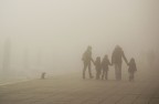 famiglia nella nebbia