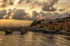prime luci a Procida