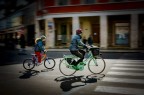 In bici