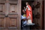Il santo non suda Il santo non suda