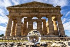 Il Tempio di Nettuno in una sfera Il Tempio di Nettuno in una sfera