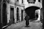 Uomo con mantello Uomo con mantello