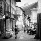 con il mondo sotto braccio...