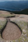una goccia tra le montagne una goccia tra le montagne