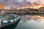 Alba alla darsena di Siracusa