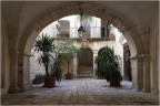 Bari, un cortile.