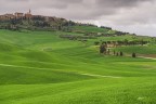 Pienza; domina le sue vallate di verde..