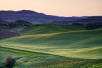 Proseguimento. colline toscane ed i suoi colori del mattino. Proseguimento. colline toscane ed i suoi colori del mattino.