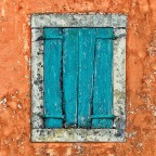 Finestra di abitazione abbandonata