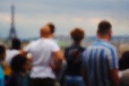 turisti a Parigi: riflesso turisti a Parigi: riflesso