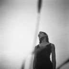 Sotto un cielo cenere...