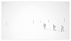 Escursionisti fra neve e nebbia Escursionisti fra neve e nebbia