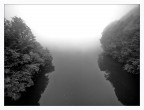 Nebbia mattutina al lago Nebbia mattutina al lago