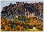 Il piccolo Rifugio 'Cittā di Schio' vestito d'autunno Il piccolo Rifugio 'Cittā di Schio' vestito d'autunno