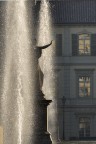 La mano della statua La mano della statua