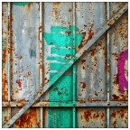 Scrostature di ruggine su vecchio portone