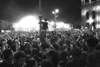 Su le mani ! Su le mani !