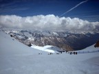 La neve sembra sorridere al panorama che si pu� ammirare dal ghiacciaio