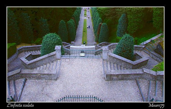 Infinita-scala.jpg