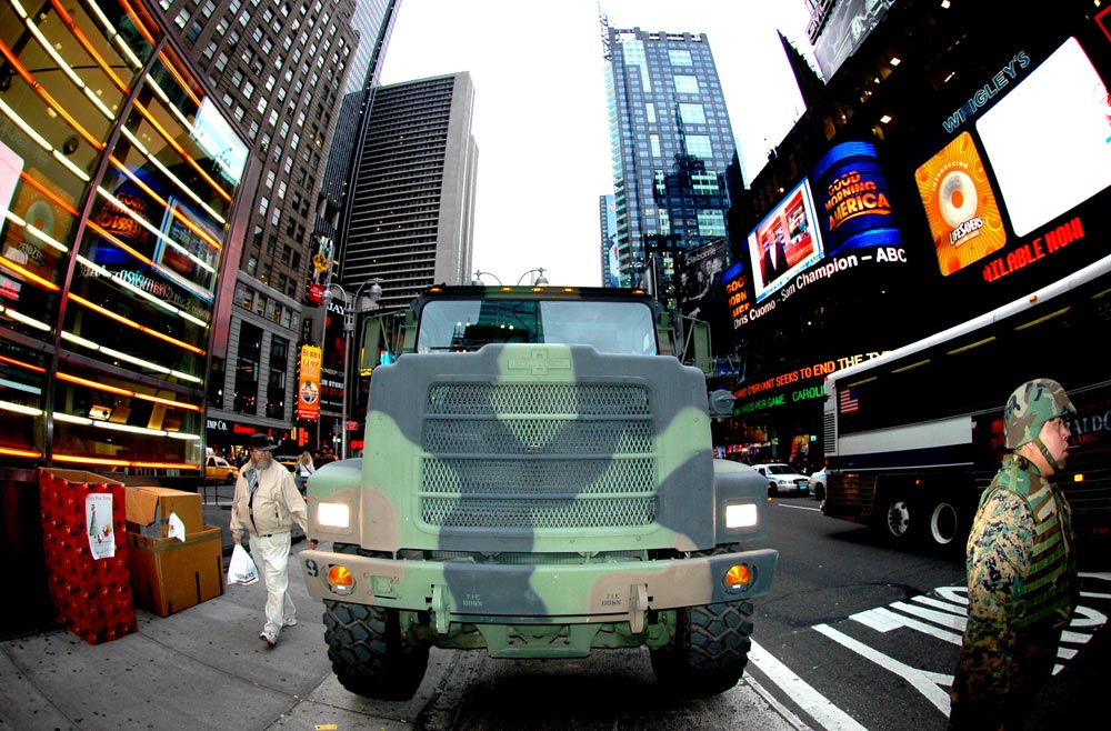 manhattan_square invasa_2_FIL210.jpg