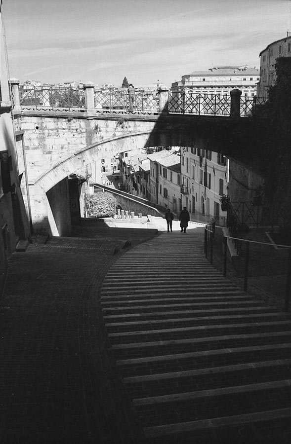 scan009_r.jpg