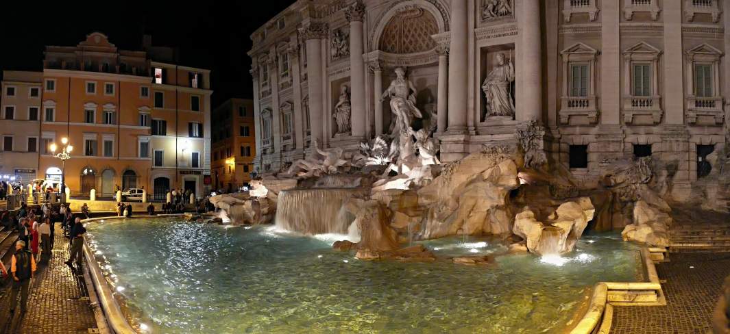 trevi pano.jpg